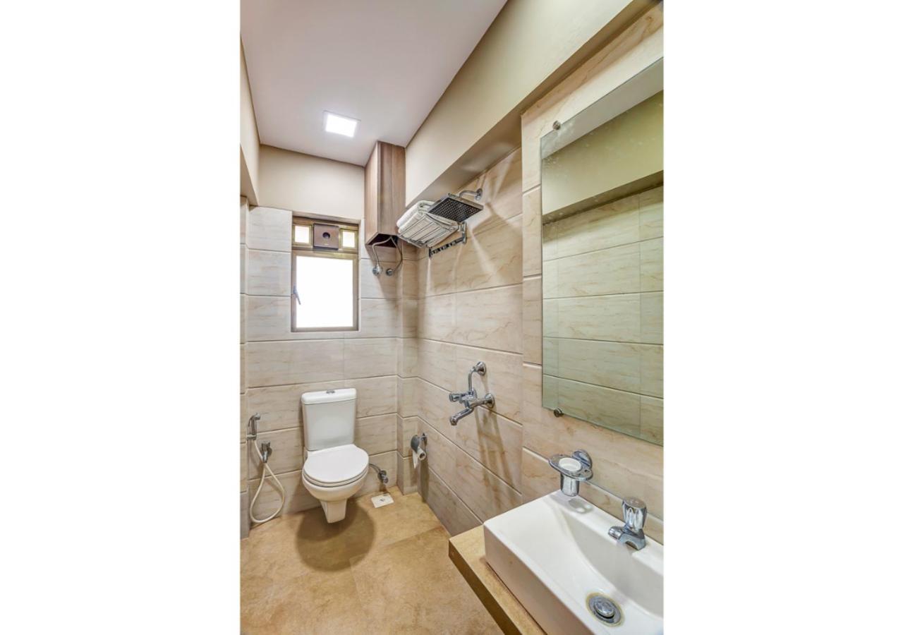 Ashok Deluxe Apartments, Marol Andheri East 뭄바이 외부 사진