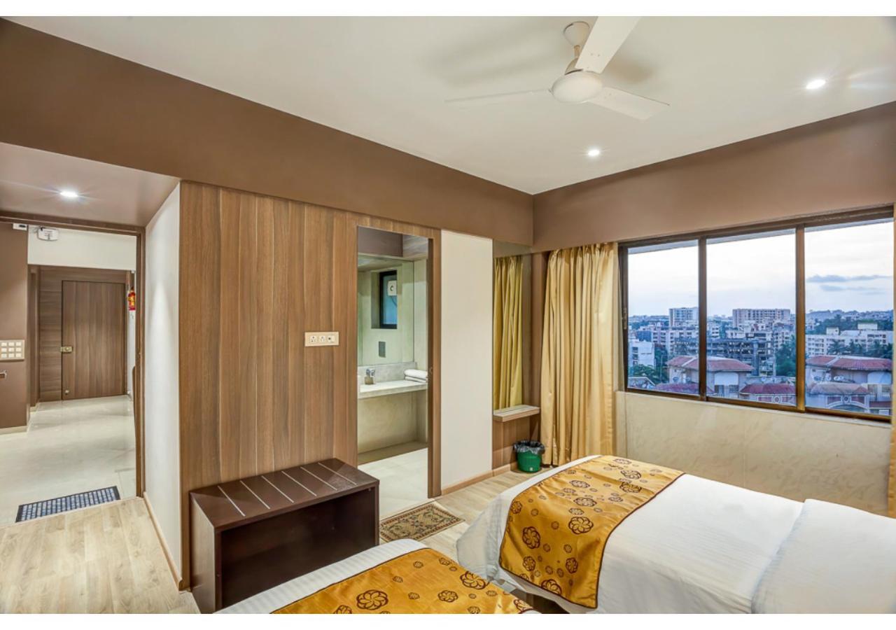 Ashok Deluxe Apartments, Marol Andheri East 뭄바이 외부 사진