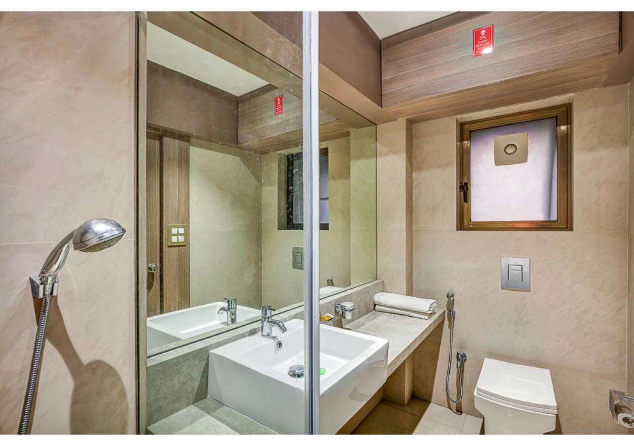 Ashok Deluxe Apartments, Marol Andheri East 뭄바이 외부 사진