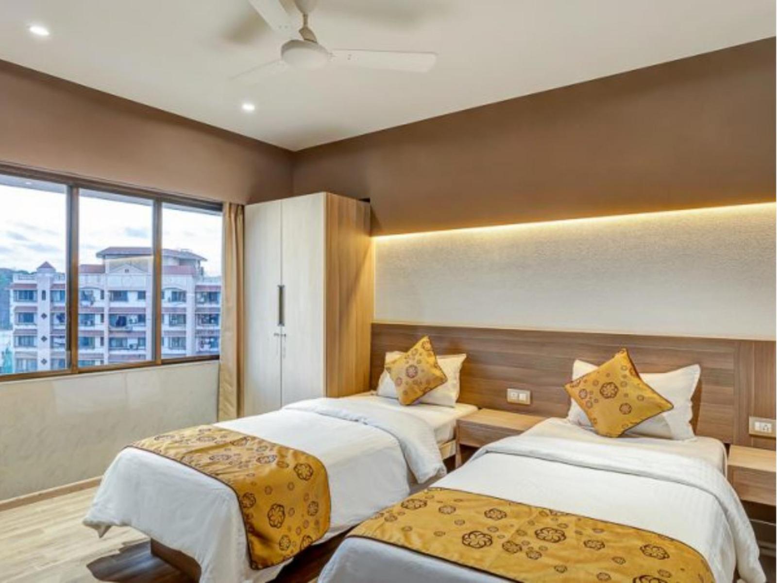Ashok Deluxe Apartments, Marol Andheri East 뭄바이 외부 사진